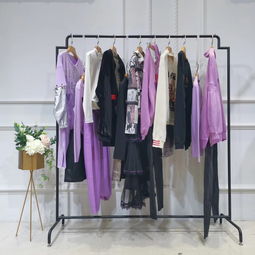 火狐貍批發(fā)走份 不僅是服裝生意，更是潮牌女裝的革新宣言